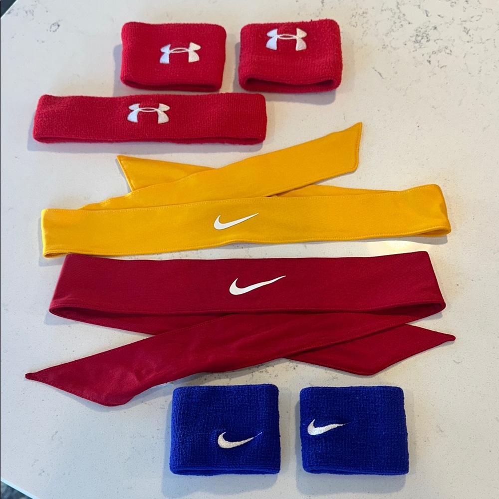 Bundle 5 items @ 15$, pay only 45$ - Under Armour & Nike Wristbands & Headbands